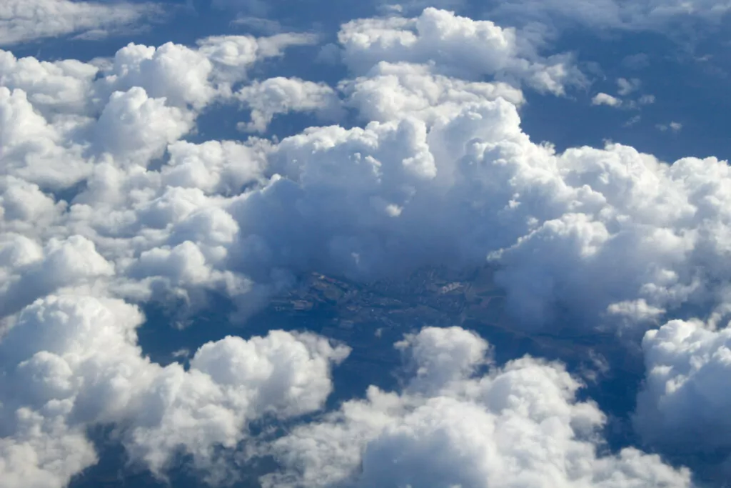 hybrid cloud architecture